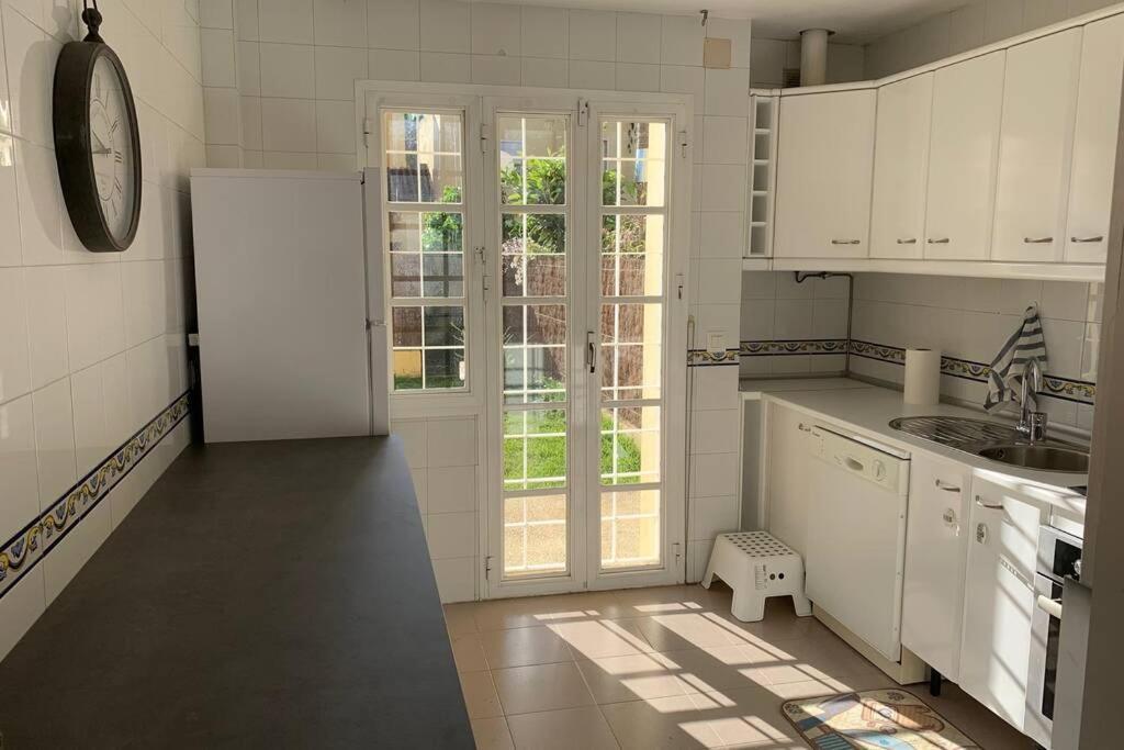 Casa De Lujo Con Piscina A 5 Minutos Andando Del Recinto Ferial Casa de Férias Jerez de la Frontera
